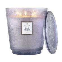 Load image into Gallery viewer, Voluspa Apple Blue Clover Hearth Candle
